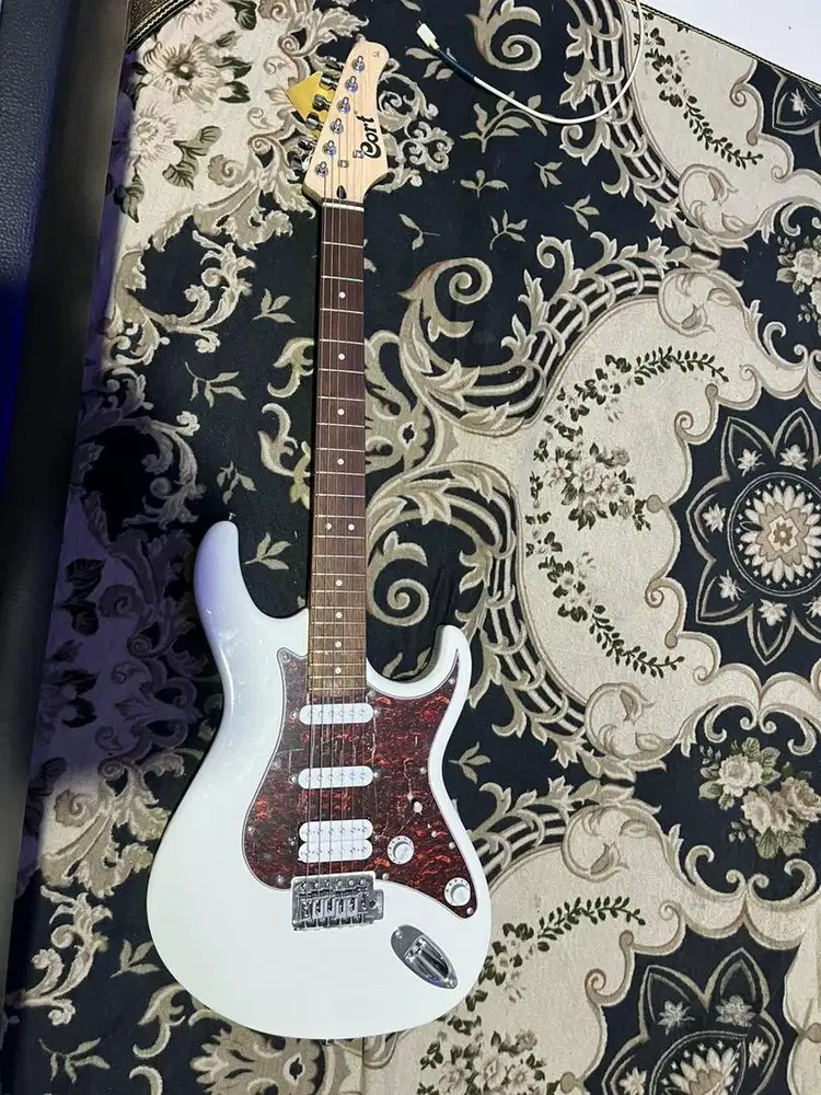 gitar listrik cort