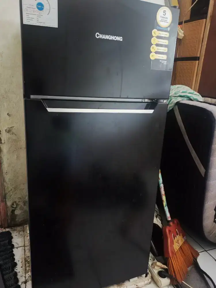 Changhong kulkas 2 pintu kapasitas 122 Liter