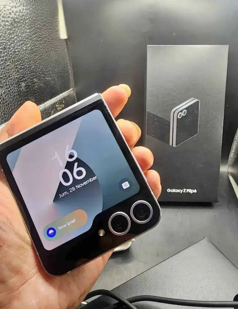 Samsung Z Flip 6 12/256Gb