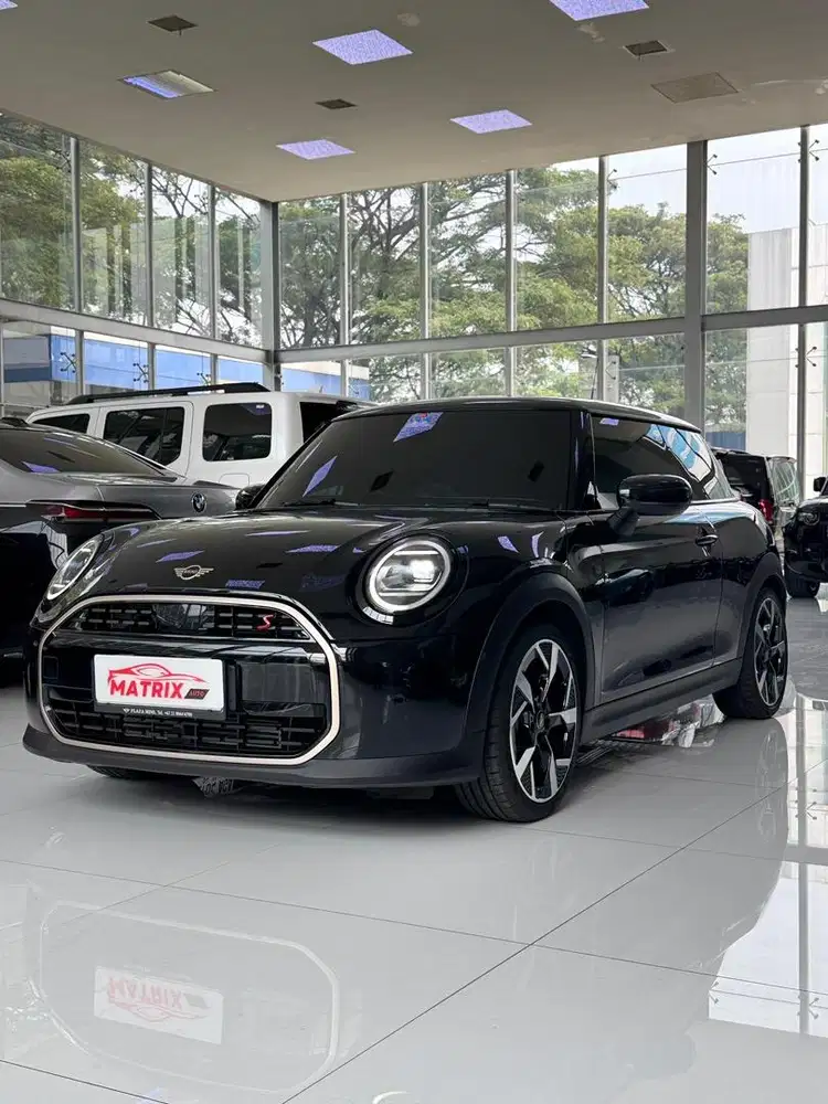 Mini Cooper S 3 door 2025 nik 2024