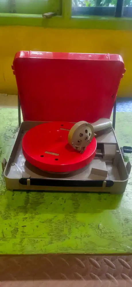 Gramaphon alat musik diputar