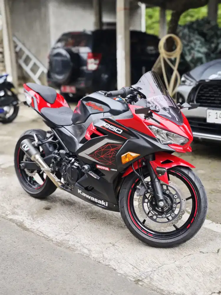 Kawasaki ninja 250 fi ABS 
Tahun 2018