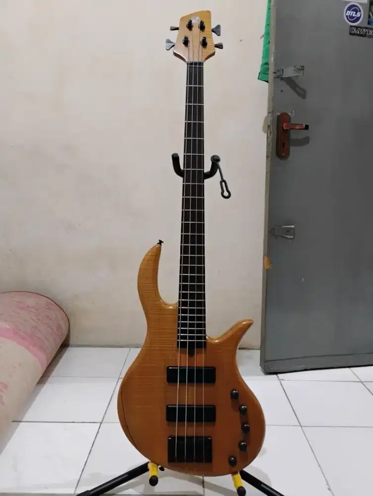 Bass cort RB4 by elrick MIK 2005