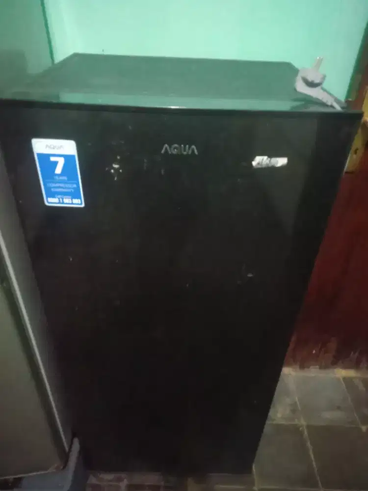 Kulkas/freezer aqua