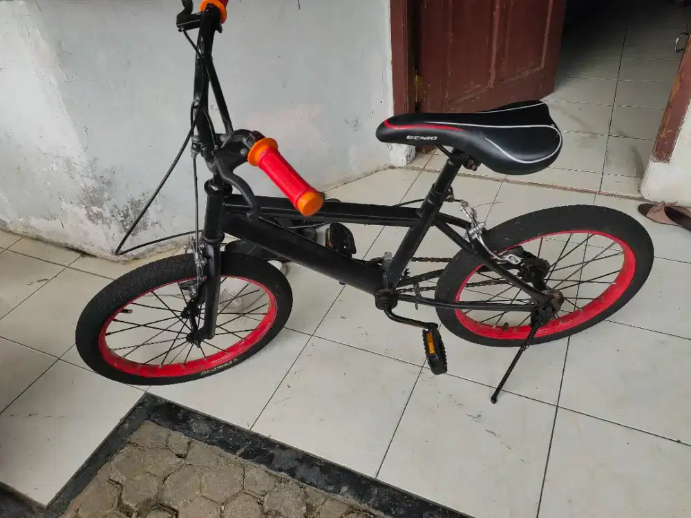 Sepeda anak uk. 18
