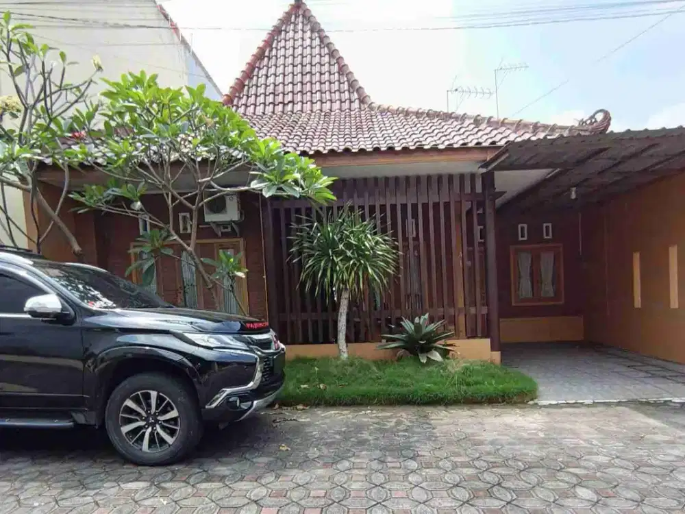 Homestay joglo, di dalam perumahan one gate sistem, pinggir jl aspal mobil simpangan Jl Palagan km 7/Jl Magelang km 7, dkt Hotel Hyaat, Pemda Sleman, SCH MALL