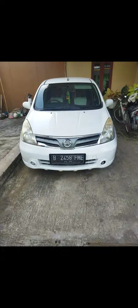 Nissan Grand livina 2012 Bensin