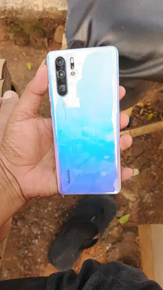 Jual hp huawai p30 pro ram 8/256 nominus