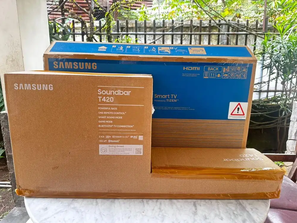 Smart tv samsung 32inch & soundbar samsung