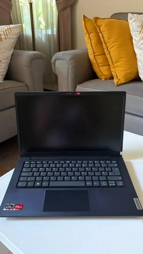 Laptop Lenovo V14 G4 AMN