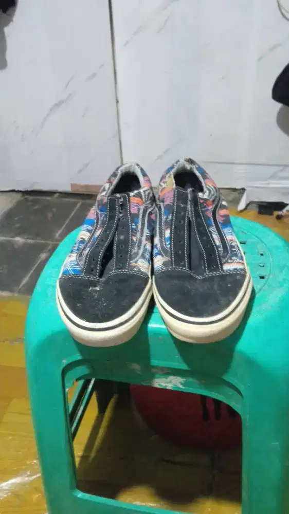 Jual aja nih sepatu Vans ukiran 40