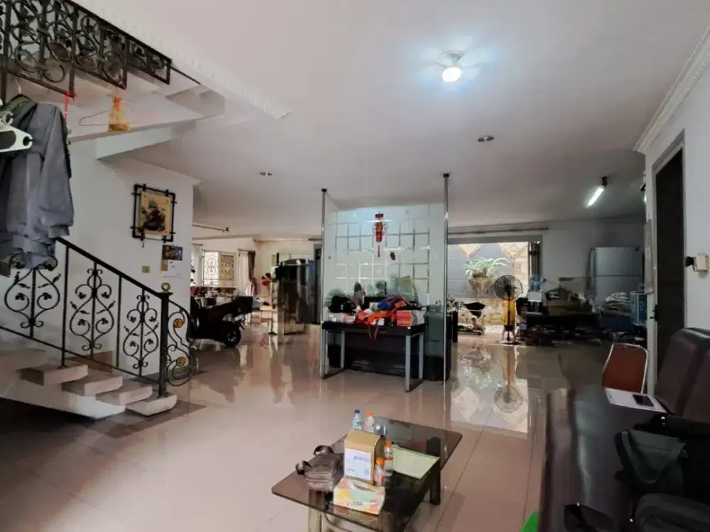 A51 Jual Murah Rumah Hook di Komplek Taman Surya Daan Mogot
