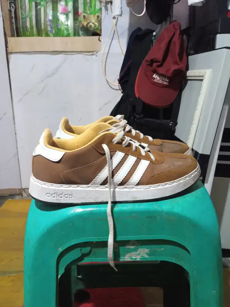 Jual sepatu Adidas  jarang di pake