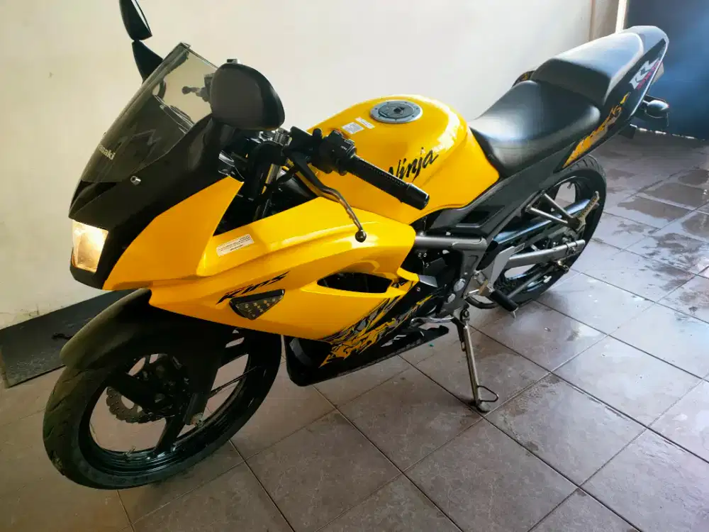 Jual ninja rr kuning 2013 low km