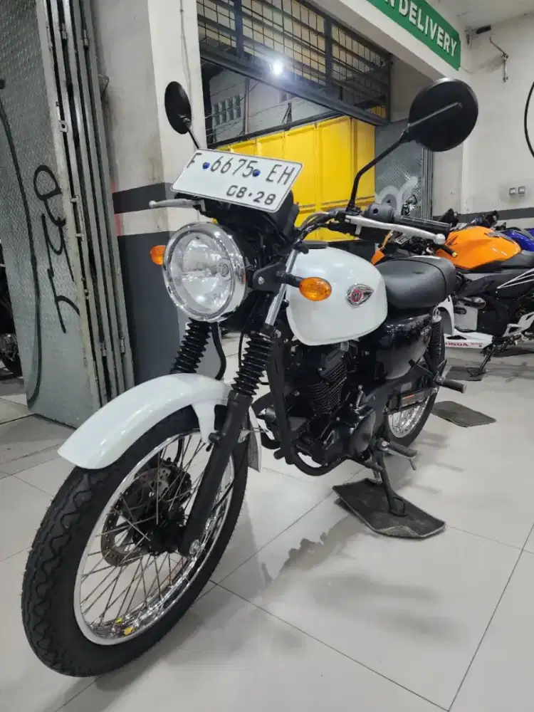 KAWASAKI W175 TAHUN 2018