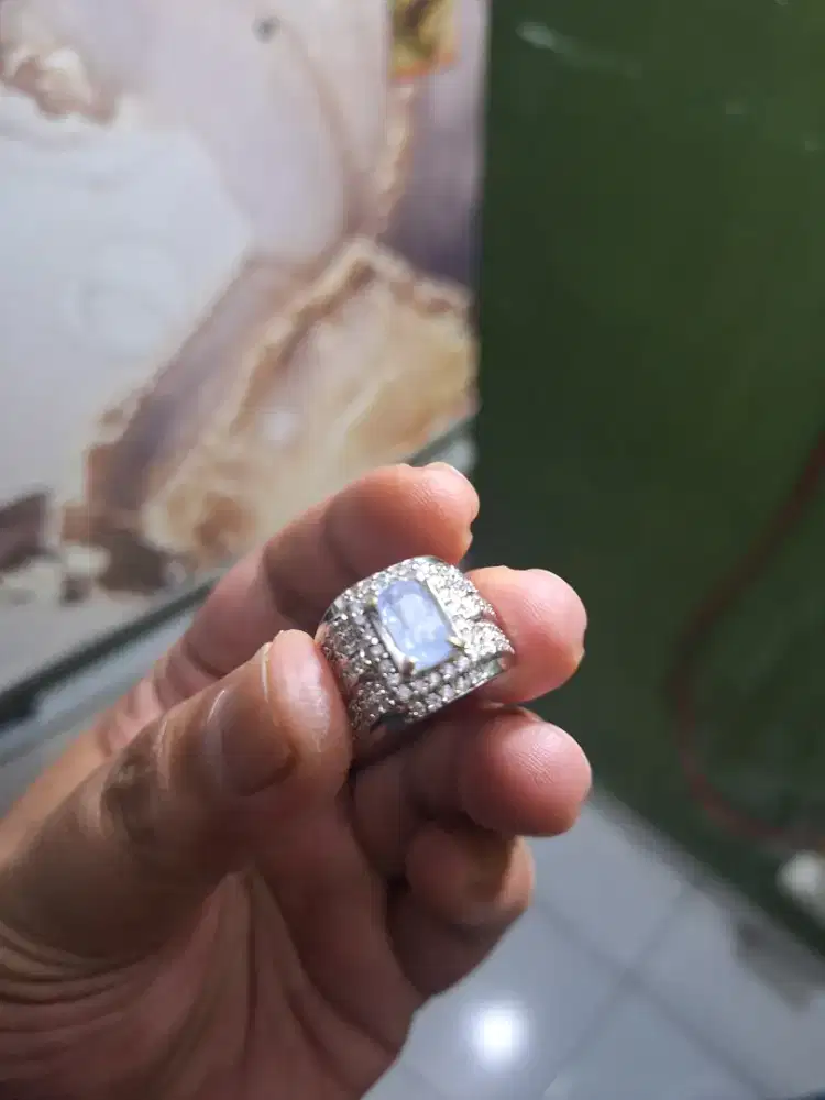 Blue sapphire ceylon light blue