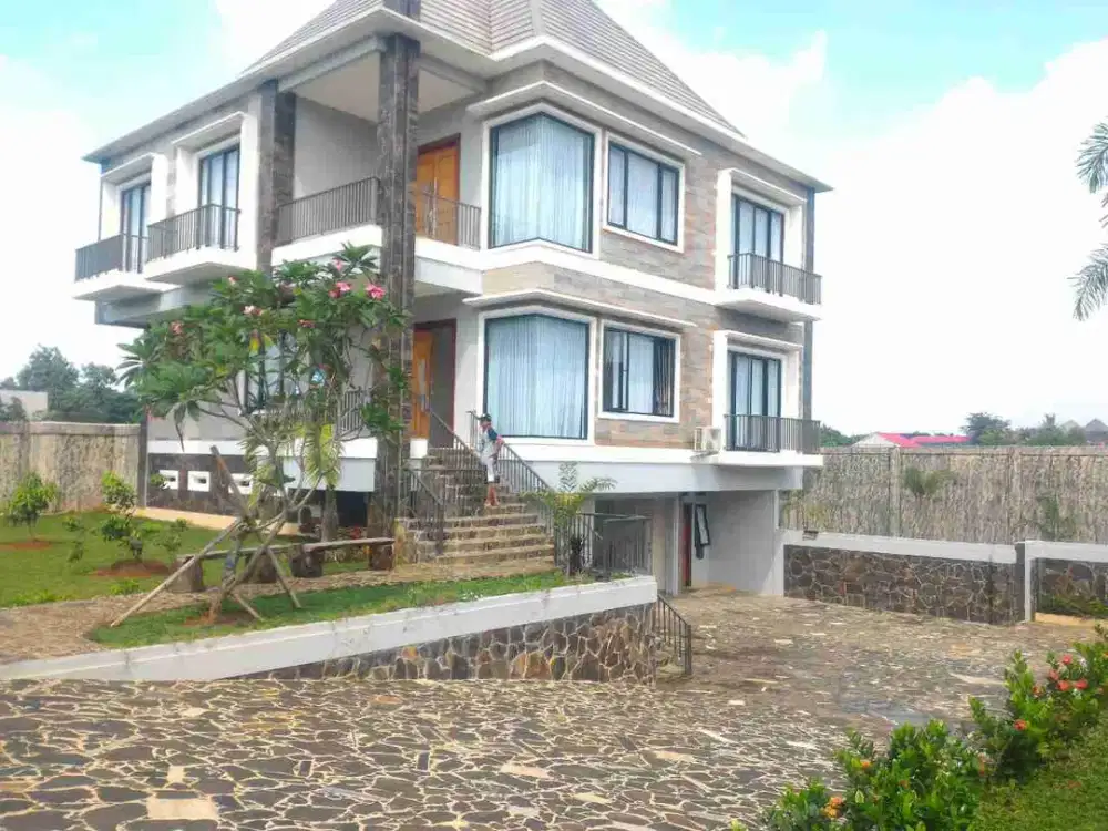 [LT 1100 m2] Rumah Bisa Utk Kantor/Workshop Depan LRT, Cibubur