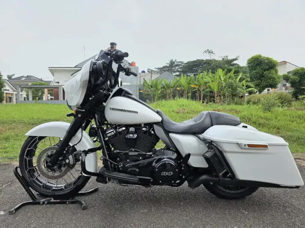 Harley Streetglide Putih 2020 Full Paper Murah aja