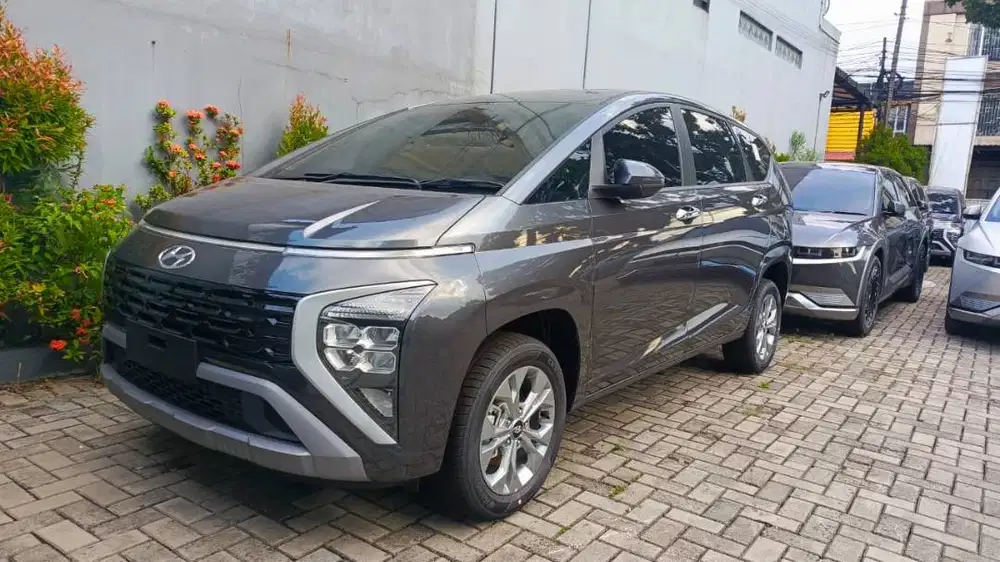 PROMO MID YEAR SALE DP 5JT HYUNDAI STARGAZER Essential IVT