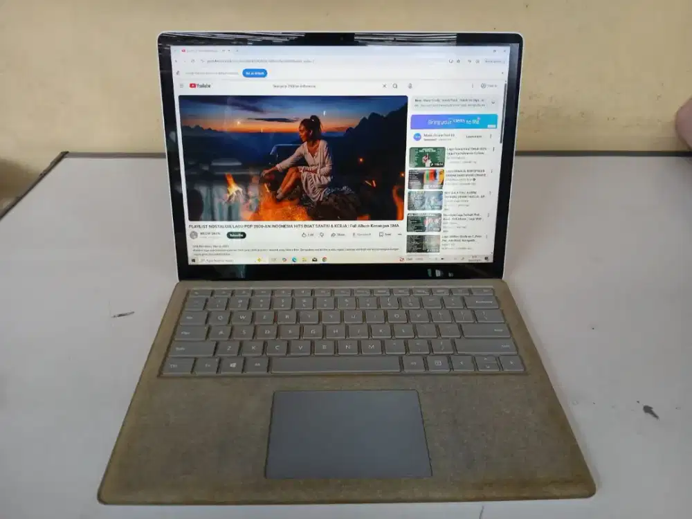 Laptop Second Like New Surface Pro 2 Intel i5 gen 8/ram 8gb/ ssd 256gb