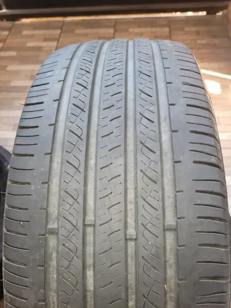 Ban GT savero suv 235 .55 .R18 copotan