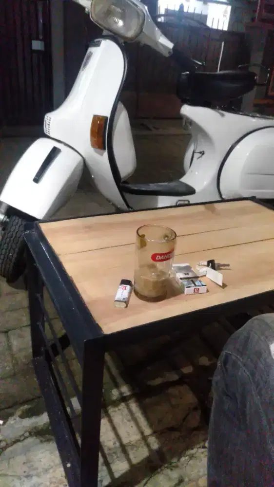 Di jual vespa ps sera tinggal pake tahun 82 kelistrikan nyala smua