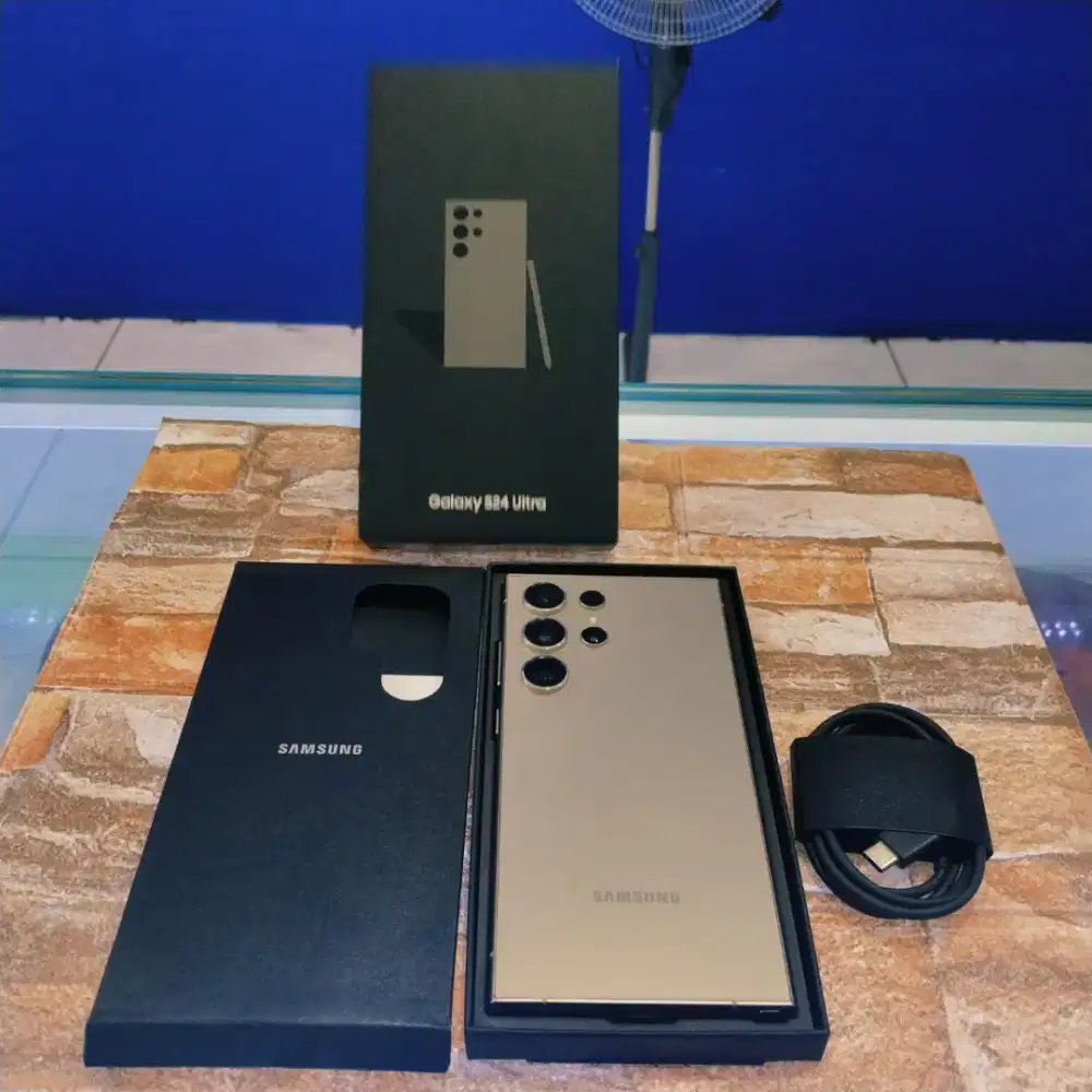 Samsung S24 ultra 12/512 SECOND Like New