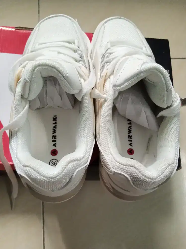 Sepatu sport wanita/ pria airwalk