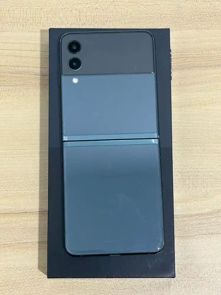 Samsung flip 3 8/256