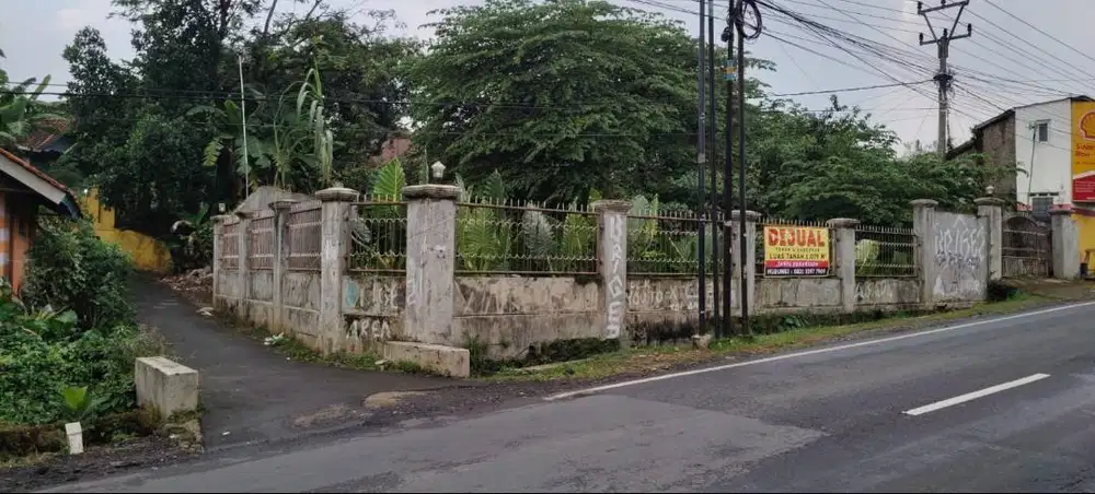 DIJUAL : TANAH DAN BANGUNAN DI MAJALENGKA (Tanpa Perantara)
