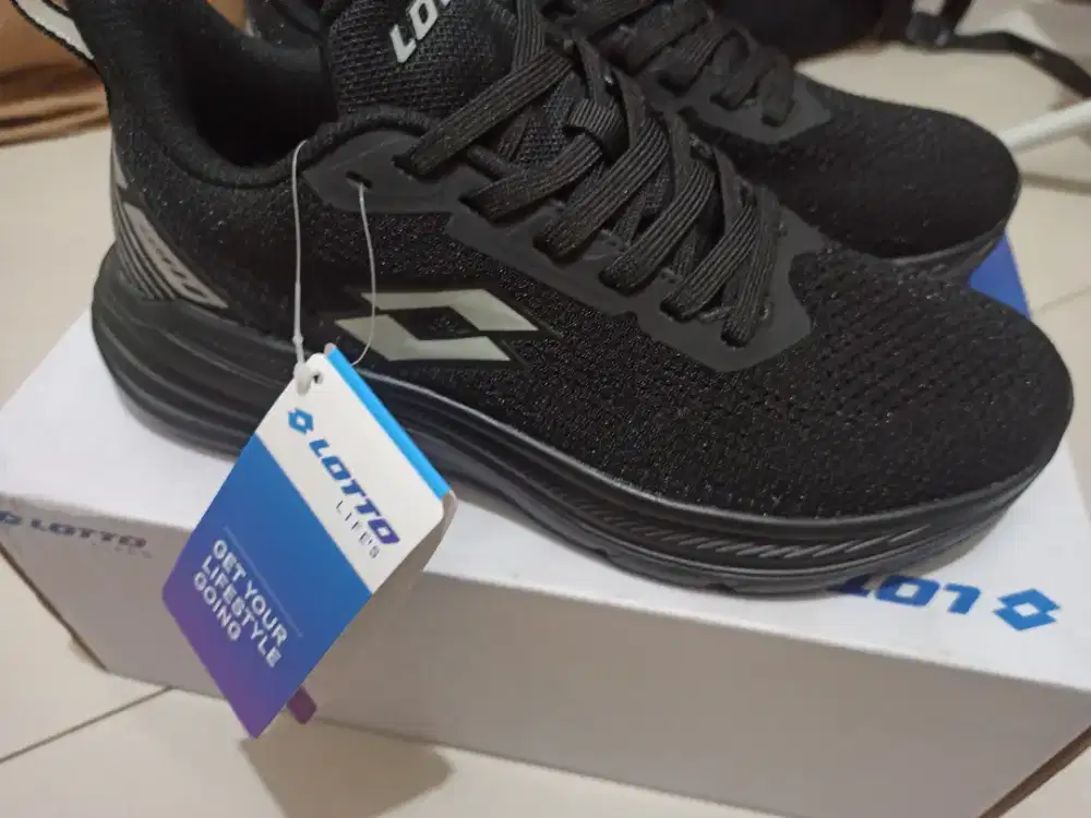 Sepatu Lotto Baru
