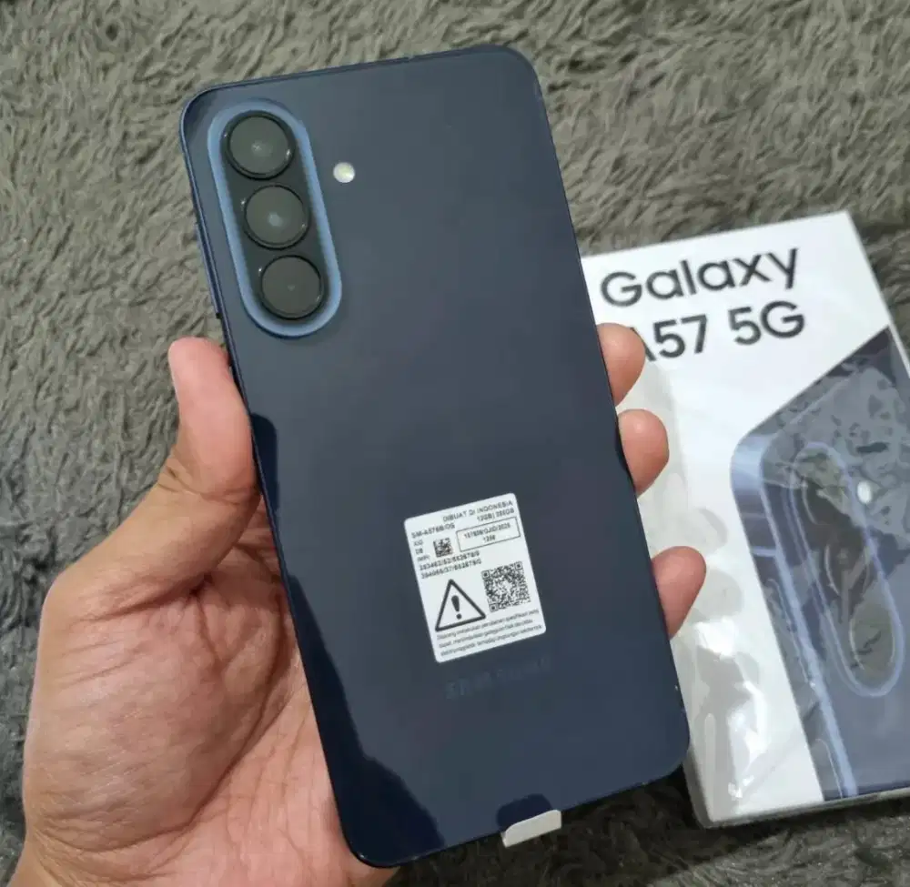 Samsung a57 navy 8/256gb seminggu pakai