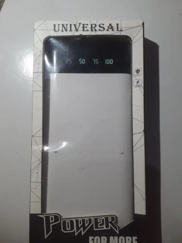 Power bank masih bagus , jarang dipake