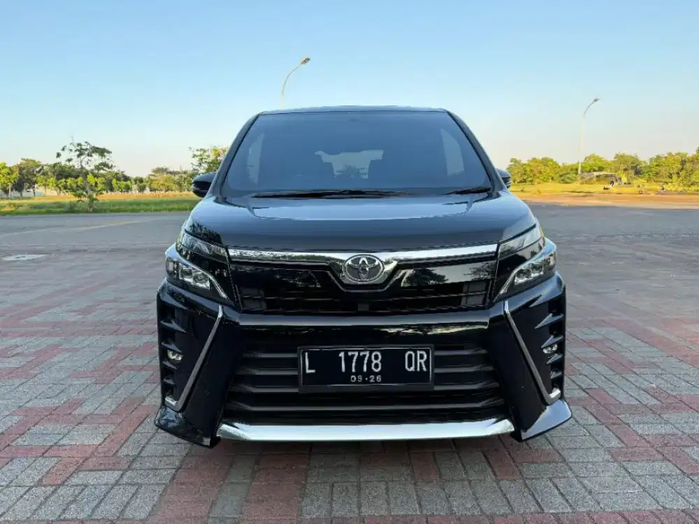 Toyota Voxy 2.0 AT 2021 Sunroof DP 20juta