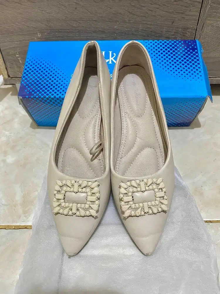 Flatshoes Yongki Komaladi