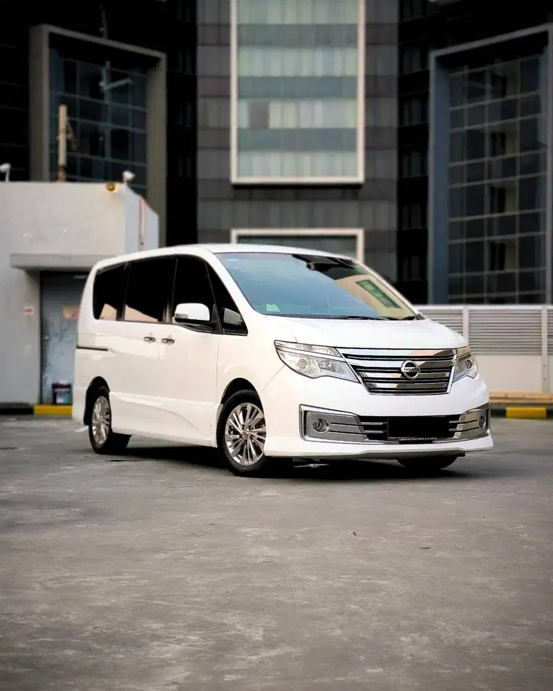 (TDP 10JT)LOW KM 70 RB ! SERENA 2.0 HWS AUTECH A/T 2017 PUTIH ! RECORD