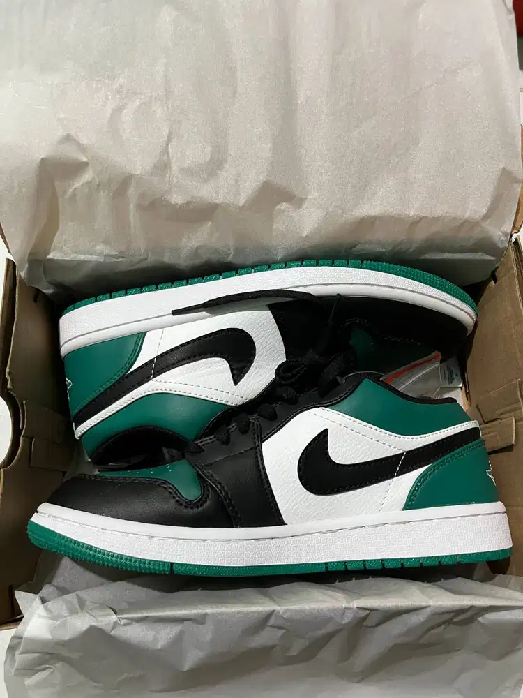 WTS!! Size 41 - Preloved Air Jordan 1 Low Noble Green Toe