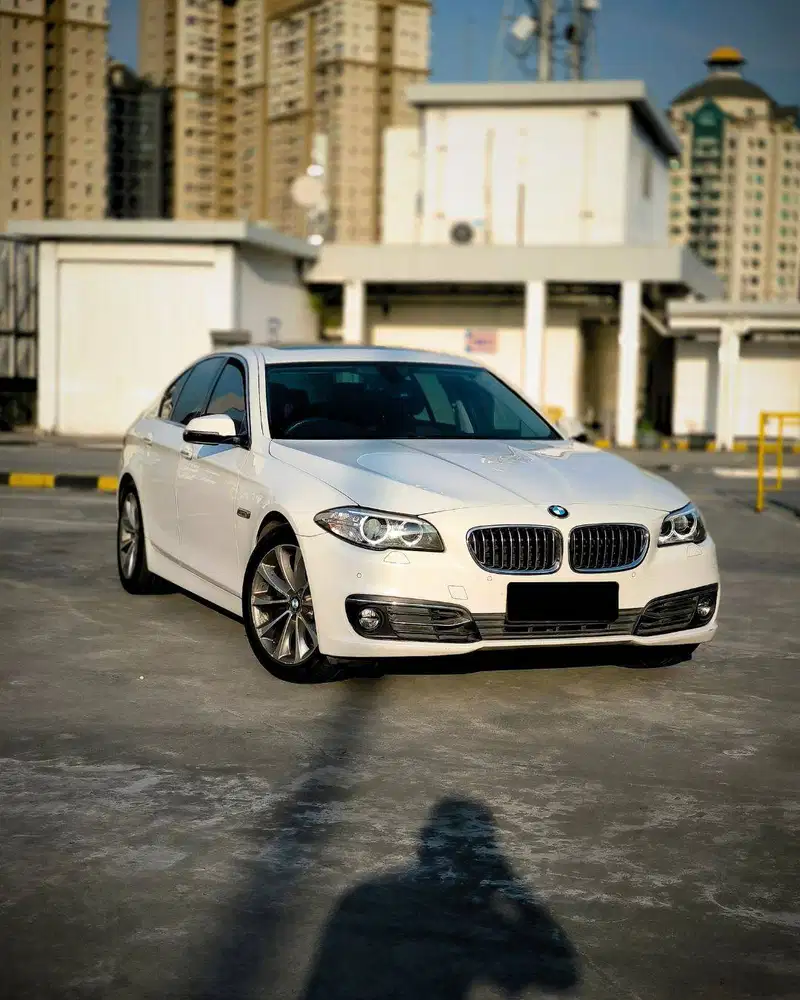 (TDP 20JT) LOW KM 49 RB ! (ANTIK) ! BMW 520i CKD AT (F10) 2016 PUTIH !