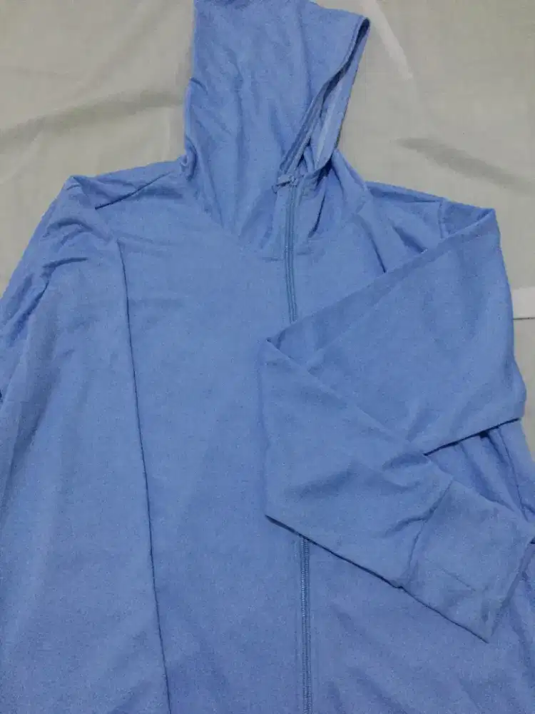 PRELOVED JAKET UV OLAHRAGA NO BRAND BISA NEGO TIPIS (CEK DESKRIPSI)