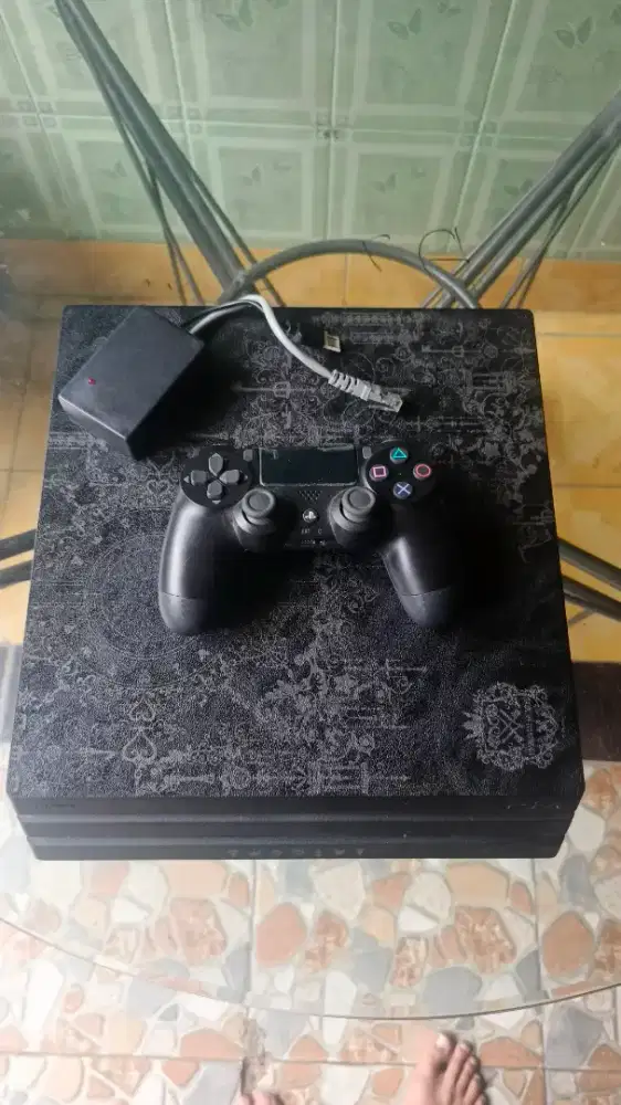 Dijual ps4 pro hen limited edition HD 1tb