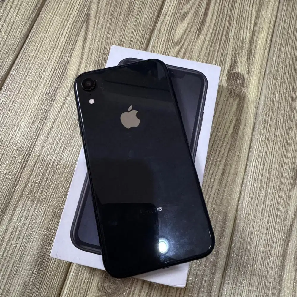 iphone XR 64gb Ex ibox BH 100% bisa COD dan TT