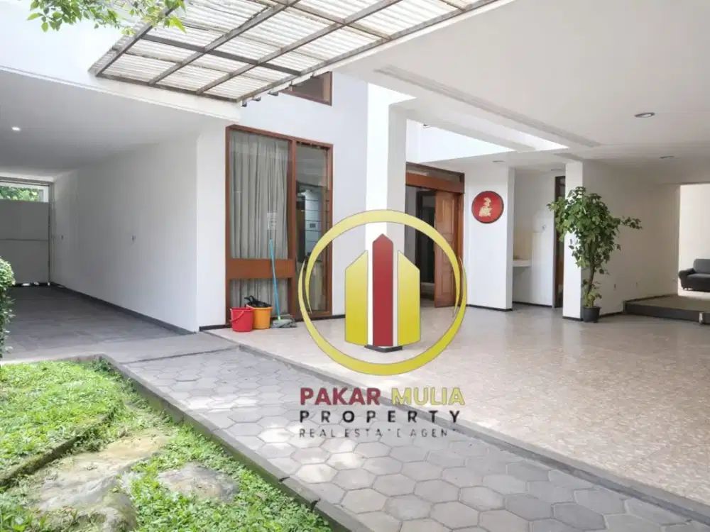 Rumah strategis cocok untuk usaha dan kantor dekat jalan riau bandung