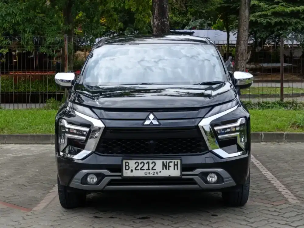 Mitsubishi Xpander 1.5 Utimate Automatic 2024 Bensin Hitam Metalik