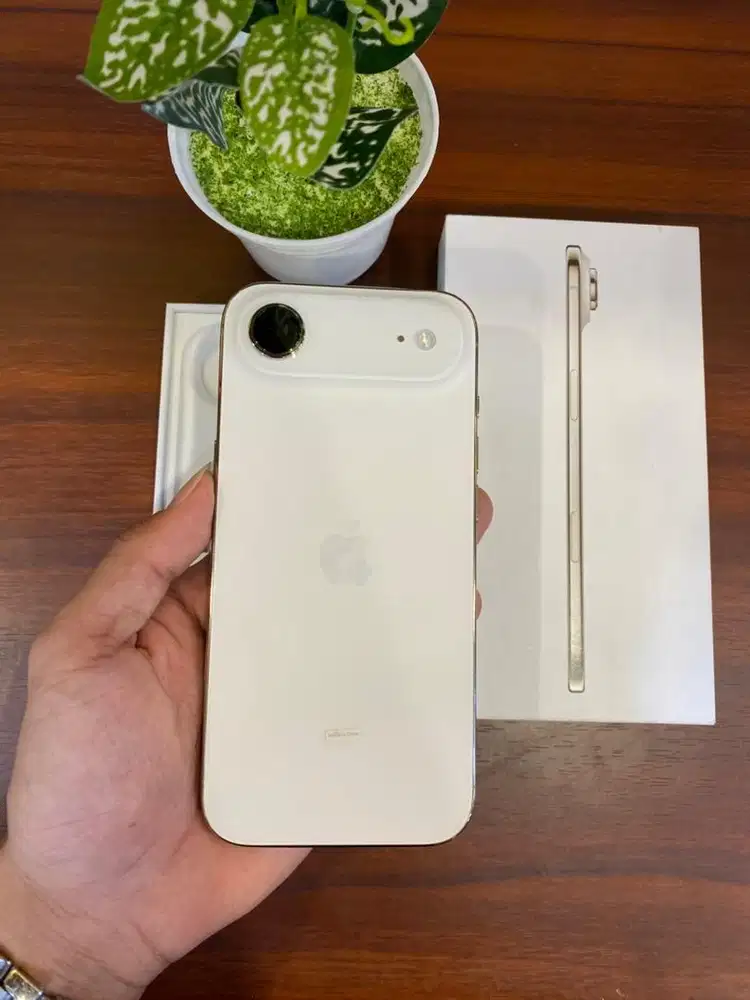 iPhone 17 Air 256GB Gold iBox Garansi On Sampai 02/01/2027