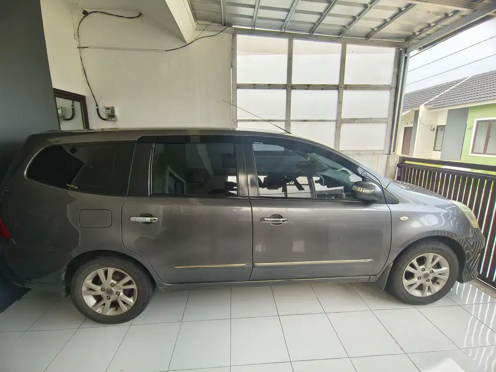 Nissan Grand livina 2013 Ultimate AT