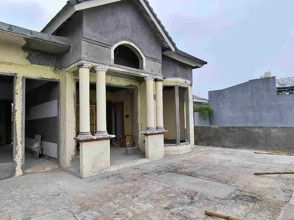 Rumah 2 Lantai Renovasi Total Sudah DAK Depan & Belakang di Cluster Tengah!