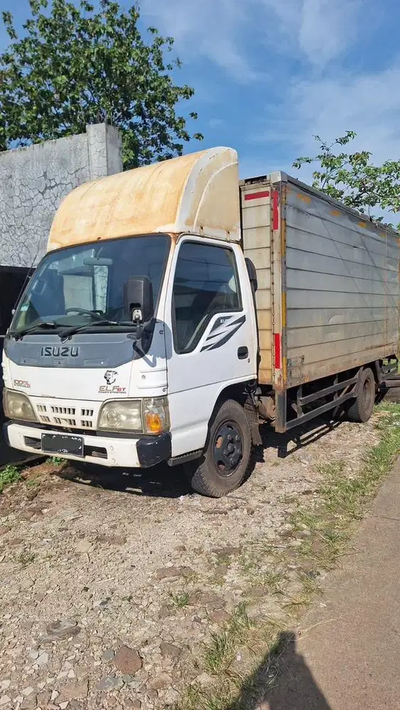 Dijual Cepat! Truk Isuzu