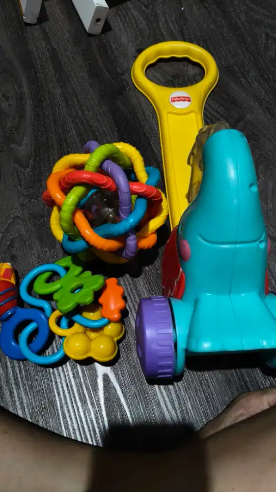 Mainan bayi Rattle