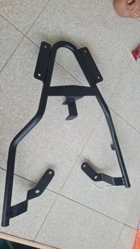 Breket box givi untuk motor nmax