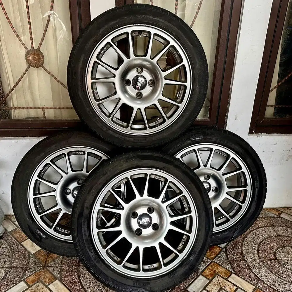 HSR Black Chrome Fitra Eri dengan Ban Forceum Octa